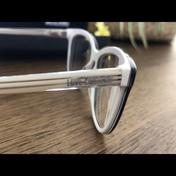 Love Moschino Prescription Glasses - Picture 4 of 8